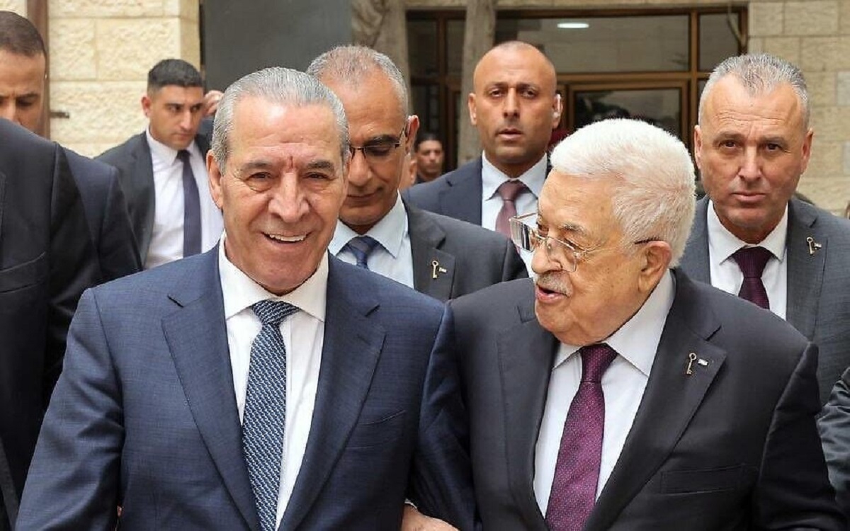 الرئيس يصدر إعلانا دستوريا بتولي حسين الشيخ مهام رئيس السلطة الفلسطينية حال شغور المركز